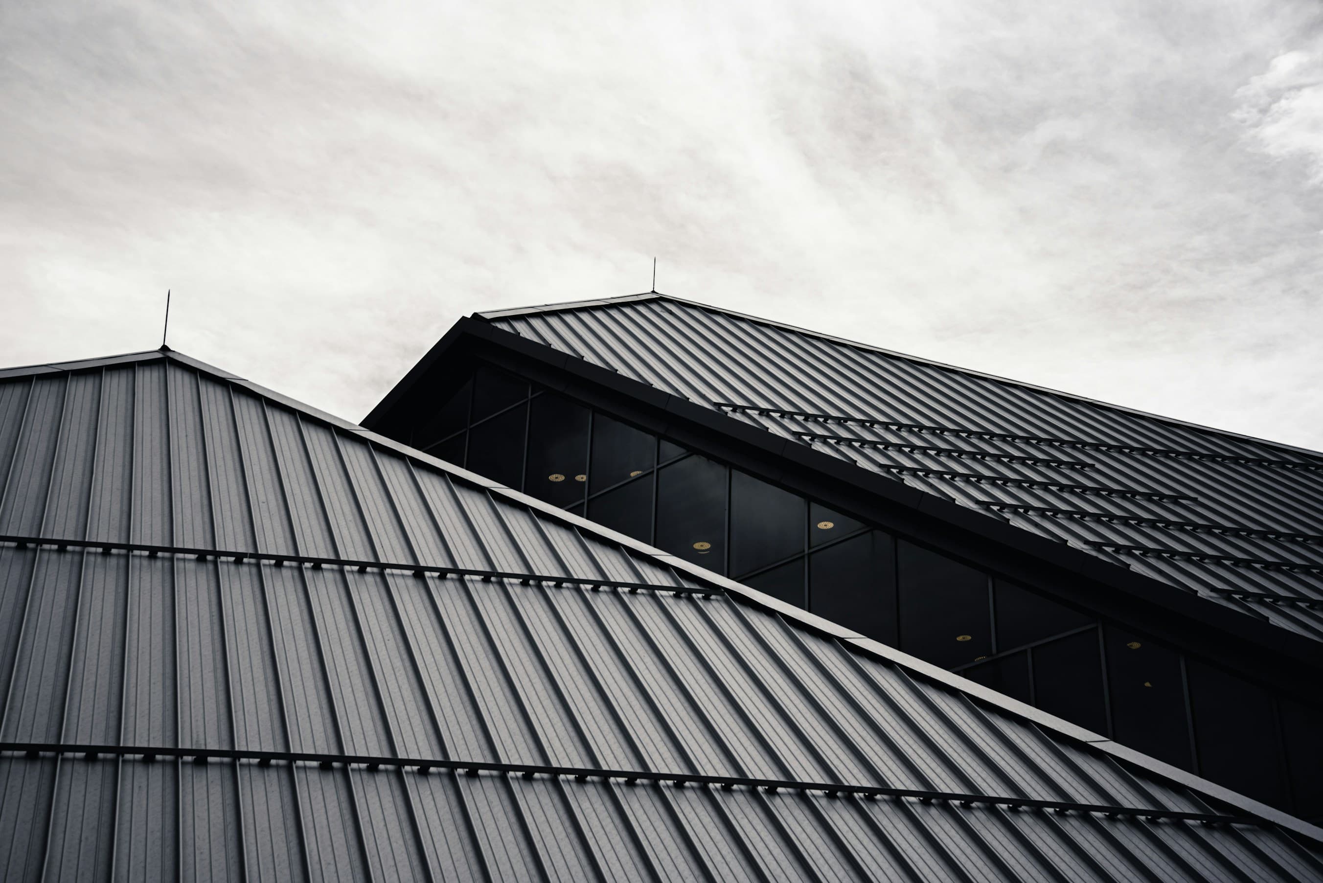 Roofing contractor serving Mead, WA